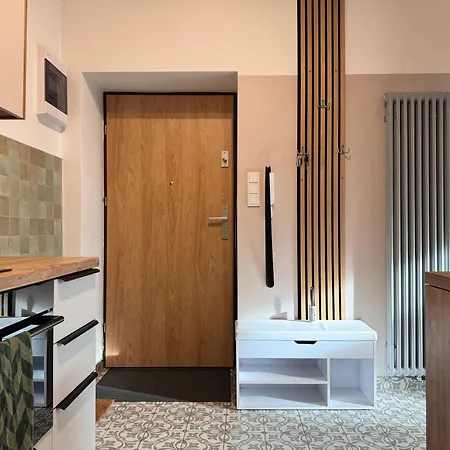 Lägenhet Cozy 3 Min From Main Station *