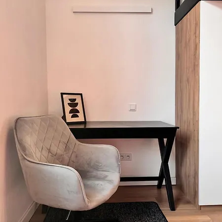 Apartment Digital Nomad 600mb Self Check-in 3min Form Main Station D-apartments *