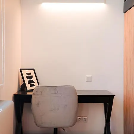Digital Nomad 600mb Self Check-in 3min Form Main Station D-apartments Appartement *