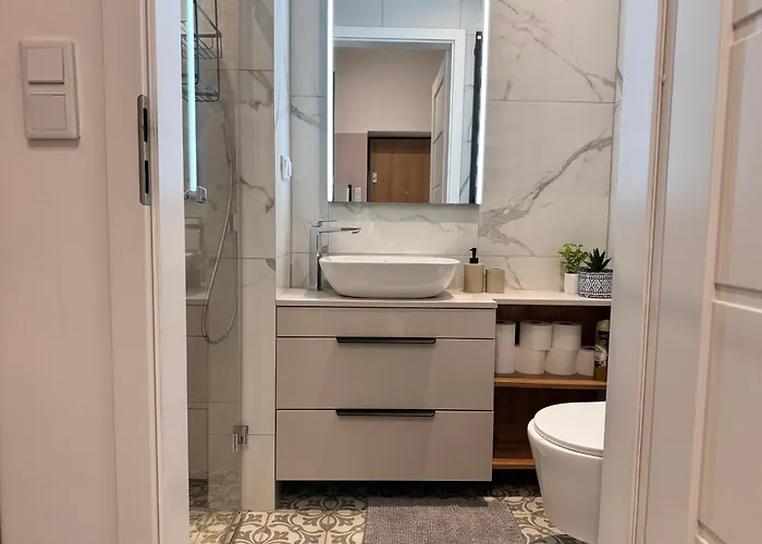 Cozy 3 Min From Main Station