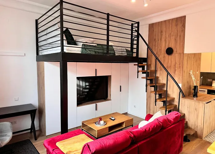 Cozy 3 Min From Main Station Appartement